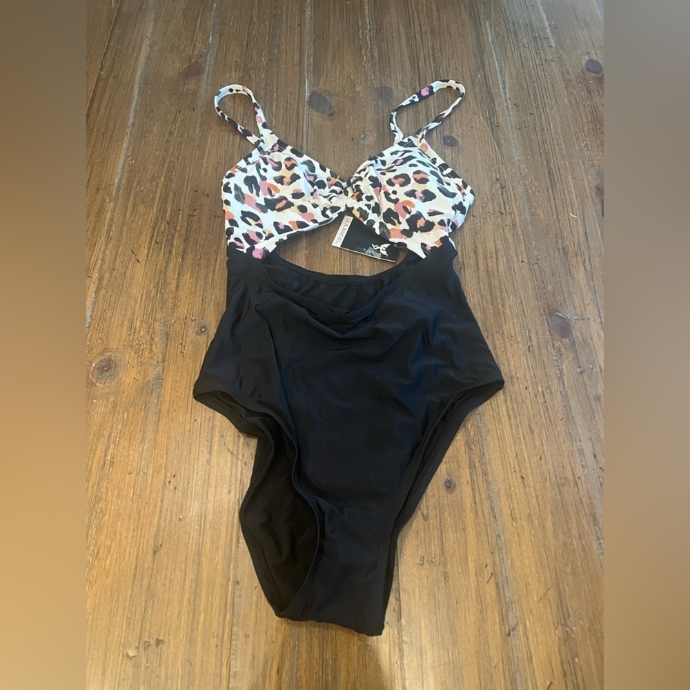 NWT Sea Angel Cut Out One Piece Swimsuit Size XS